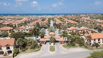 2BR 3BA GYM Pools 24 7 Security Restaurant