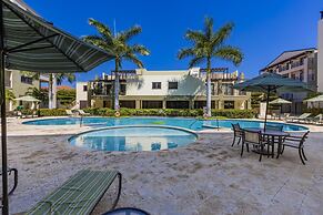 Unique 2BR Penthouse w Privaterooftop Palmbeach