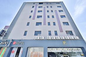 The Apple Hotel