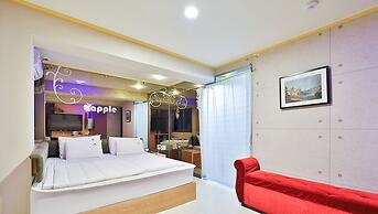 The Apple Hotel
