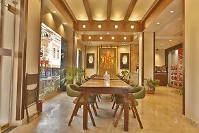 Lakhey Hotel