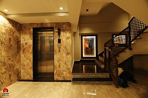 Lakhey Hotel