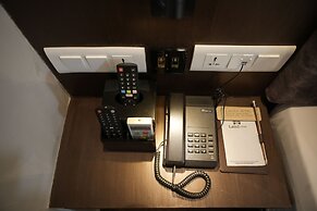 Lakhey Hotel