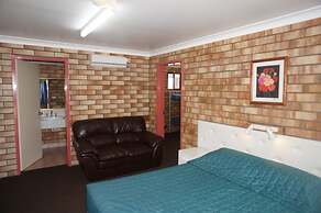 Miles Outback Motel
