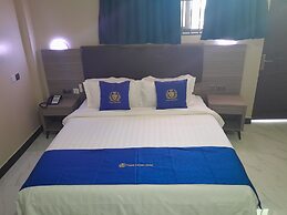 VEGAS LUXURY HOTEL