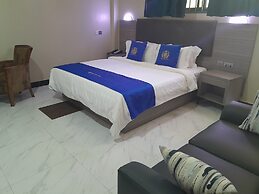 VEGAS LUXURY HOTEL