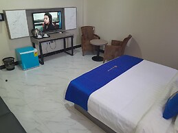 VEGAS LUXURY HOTEL