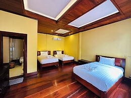 Villa Phonethip Mekong Riverside