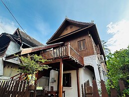 Villa Phonethip Mekong Riverside