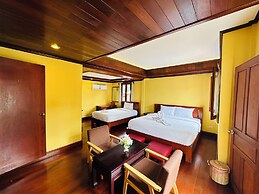 Villa Phonethip Mekong Riverside