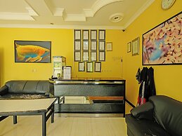 OYO 92483 Hotel Kirana