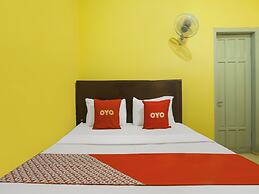 OYO 92483 Hotel Kirana