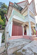 Hotel O Penginapan & Villa Sirait