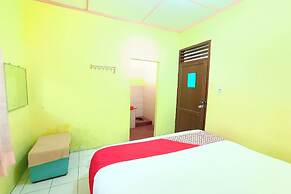 Hotel O Penginapan & Villa Sirait