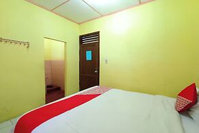 Hotel O Penginapan & Villa Sirait