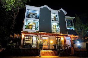 Green Side Hotel