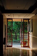 Green Side Hotel