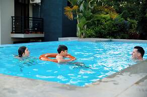Green Side Hotel