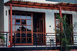 Green Side Hotel