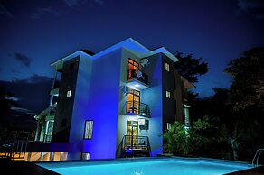 Green Side Hotel