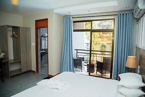 Green Side Hotel