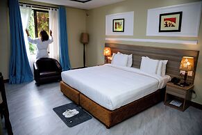 Green Side Hotel