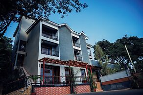 Green Side Hotel