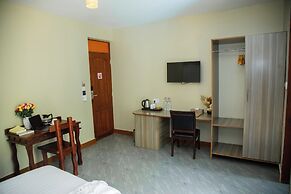 Green Side Hotel