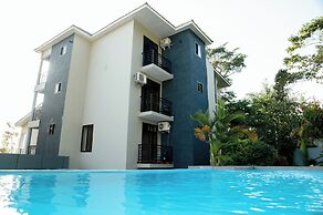 Green Side Hotel