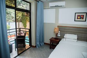 Green Side Hotel
