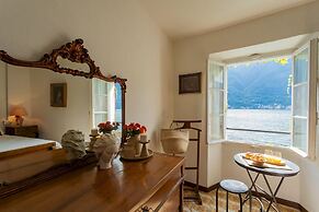 Terrace on Orrido di Nesso Waterfall