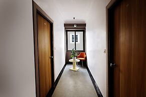 Hotel Sparkle Inn