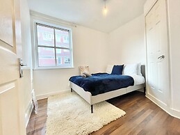 Apartment Sleeps 4 With Free Parking