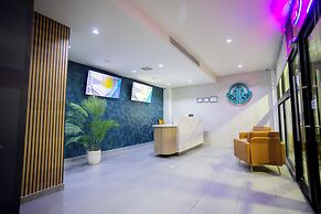 653 Hotel