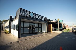 653 Hotel
