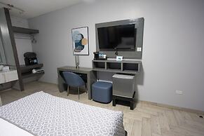 653 Hotel