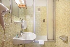 Union Hotel by TM