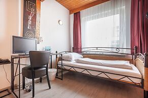 Union Hotel by TM