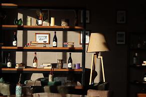 Alpine Lounge Hotel & Restaurant