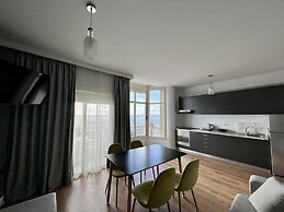 Wave Beachfront Apartments