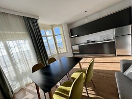 Wave Beachfront Apartments