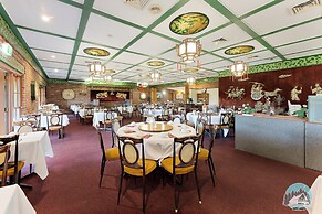 Aircabin Central Coast Holiday Hotel
