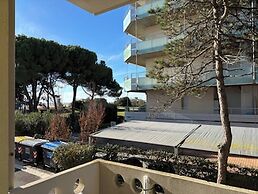Nice Studio With Side sea View