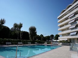 Modern Lovely Studio With Swimming Pool by Beahost Rentals