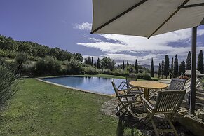 Orcia Panoramic View With Pool