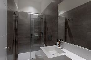 Fresh Velazquez Apartments
