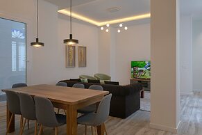 Fresh Velazquez Apartments