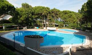 Poolside Flat 50mt From the sea
