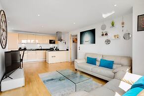 Panoramic London: 3-Bed City Oasis