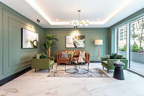 Modern Chelsea Apartment
